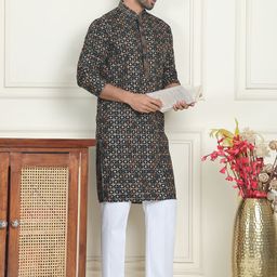 Jompers Men Embroidered Regular Sequinned Kurta with Pyjamas image 2