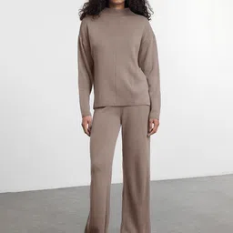 Trendyol Solid Top With Trousers-picture-41