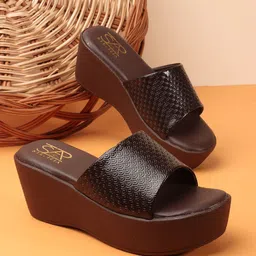 Kinni Kat Women PU Textured Regular Wedge Heels-picture-24