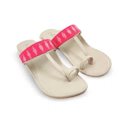 THE MADRAS TRUNK Women One Toe Flats with Embroidered-picture-24