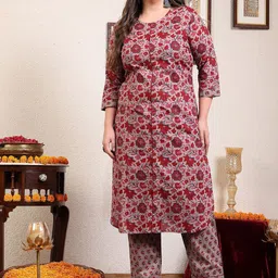 Sringam Women Floral Printed Regular Pure Cotton Kurta with Trousers-43
