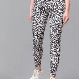 DTR FASHION Leopard Printed Mid-Rise Ankle-Length Gym Tights-image-35