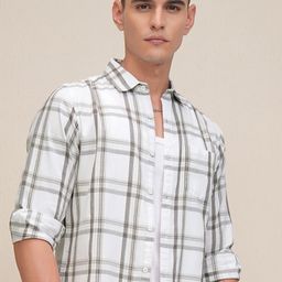 HIGHLANDER Men Cutaway Collar Checked Cotton Casual Shirt-picture-28