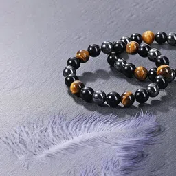 VIBESLE Unisex Crystals Bracelet image 4