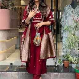 DIVASTRI Floral Embroidered Sequinned Pure Cotton Straight Kurta with Trousers & Dupatta-picture-53