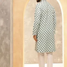 SOJANYA Men Embroidered Regular Thread Work Kurta with Pyjamas image 3