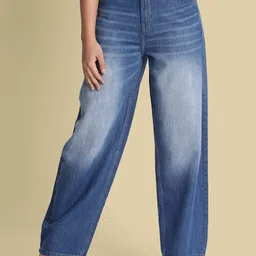 Bene Kleed Women High-Rise Light Fade Jeans-image-23