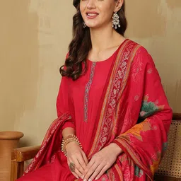 Anouk Women Floral Embroidered Regular Pure Silk Kurta with Trousers & With Dupatta-image-13