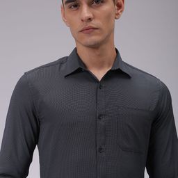 Luxe by TIGC Men Cutaway Collar Solid Slim Fit Formal Shirt-image-29