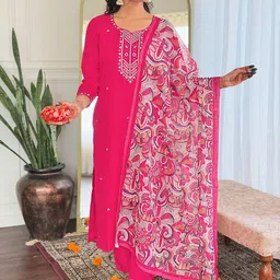 THE52 Women Floral Embroidered Regular Kurta with Trousers & With Dupatta Kurta Sets-49
