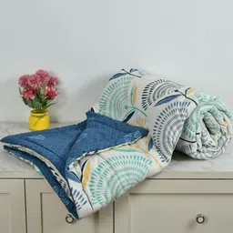YaAkholic White And Blue Floral Printed Microfiber 180 GSM AC Room Queen Bed Comforter-23