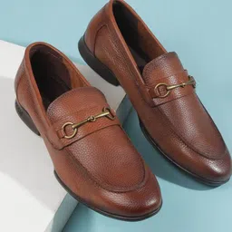 Mochi Men Textured Leather Formal Loafers-picture-11