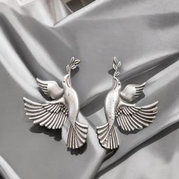 Vientiq Silver-Plated Animal Shaped Oxidised Studs-43
