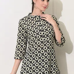 GLOWWORLD Women Geometric Yoke Design Kurta-picture-5