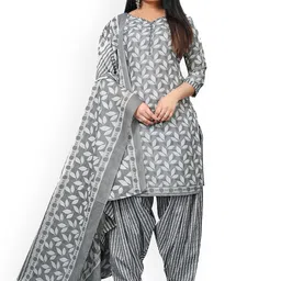 Anny Deziner Women Floral Printed Kurta with Salwar & Dupatta-picture-49