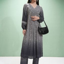 Vishudh Women Printed Regular Kurta with Palazzos-22