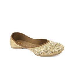 Anouk Women Embellished Ethnic Mojaris Flats-image-13