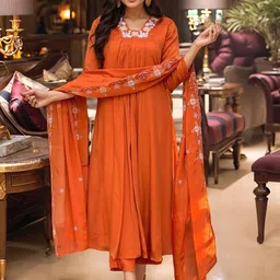Aaghnya Women Floral Embroidered Regular Thread Work Kurta with Trousers & With Dupatta-image-7