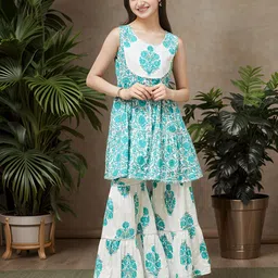 CurlyTales Girls Floral Print A-Line & Palazzo Set-30