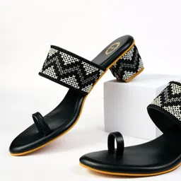 Dhaga Women Block Heel Sandals-picture-9