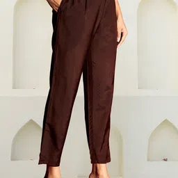 Navlik Women Floral Printed Regular Mirror Work Kurta with Trousers & With Dupatta image 5