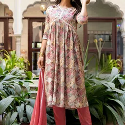 Navlik Women Floral Printed Kurta with Trousers & Dupatta-49