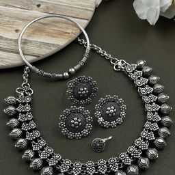 NAMAN ARTS Mouni Silver Plated Oxidised Jewellery Set-image-79