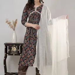 SHEESHAM Women Floral Printed Regular Kurta with Patiala & With Dupatta-picture-47
