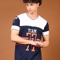LIMEROAD Men Colourblocked V-Neck Raw Edge T-shirt-image-19