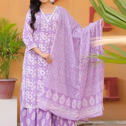 GEKHA Women Printed Regular Thread Work Kurta with Skirt & With Dupatta-picture-1