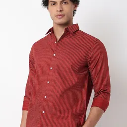 MARK & ALBERT India Slim Pinstripes Cotton Wrinkle Free Casual Shirt-image-51