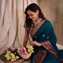 Sangria Embroidered Saree With Blouse Piece-picture-18