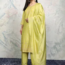 Vishudh Women Ethnic Motifs Printed Regular Kurta with Trousers & With Dupatta image 2