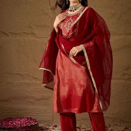 House of Pataudi Women Ethnic Motif Embroidered Thread Work Kurta Set Dupatta-48