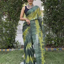 Rangtulika Ethnics Striped Silk Blend Saree-image-31