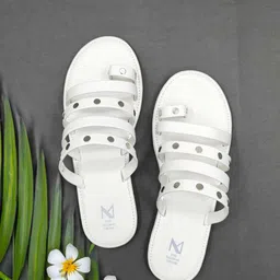 THE MADRAS TRUNK Women Embellished Core Flats-image-18
