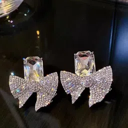 KRENOZ Silver-Plated Rhinestones Studded Geometric Shaped Studs-20