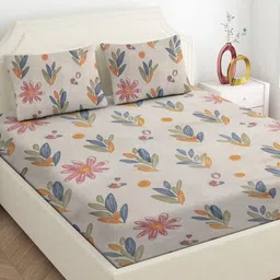 Star Weaves Cream-Coloured & Red Floral 200 TC King Bedsheet with 2 Pillow Covers-67