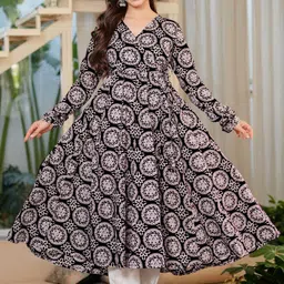 Vama Heritage Floral Printed Angrakha V-Neck Pure Cotton Anarkali Kurta With Trousers-picture-10