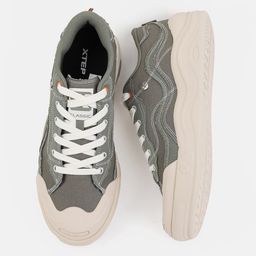 Xtep Men Colourblocked Sneakers-61