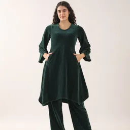 JISORA Solid Scoop Neck Pure Cotton Co-Ord Set-image-23