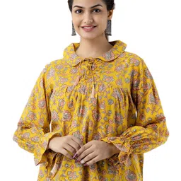 DMP FASHION Floral Print Tie-Up Neck Puff Sleeve Cotton Boxy Top-image-98