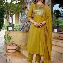 Royal Export Floral Yoke Design Embroidered Straight Kurta with Trousers & Dupatta-50