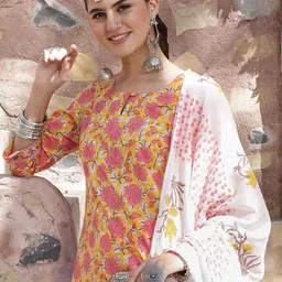 Taavi Floral Printed Keyhole Neck Pure Cotton Straight Kurta With Trousers & Dupatta-picture-26