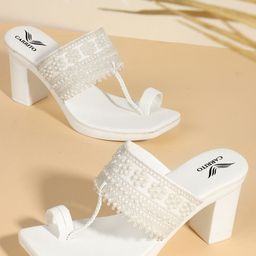 carrito Women Embellished Block Heel Open Toe Sandals-41