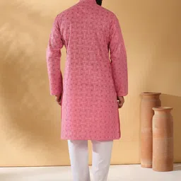 KRAFT INDIA Men Geometric Printed Kurta with Pyjama image 5