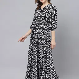 Raiyani Enterprise Women V-Neck Crepe Anarkali Kurta-picture-16