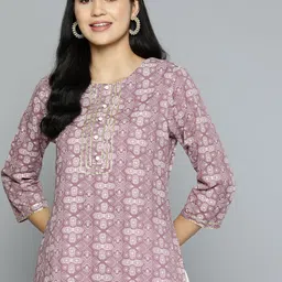HERE&NOW Women Geometric Printed Gotta Patti Pastels Kurta-image-61