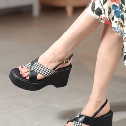 Carlton London Women Printed Wedge Sandals-14
