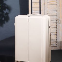 Nasher Miles The Line Hard-Sided Medium Trolley Suitcase-38